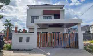 Rumah Minimalis 2 Lantai di Jalan Soekarno Hatta Pekanbaru