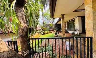 Dijual Rumah 2 Lantai Siap Huni di Daerah Kebayoran Lama,Grogol Selata