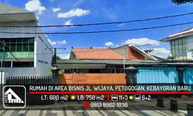 Rumah Dijual di Jalan Wijaya, Kebayoran Baru