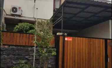 Jual Rumah Desain Mewah Lokasi Jambangan Surabaya Selatan