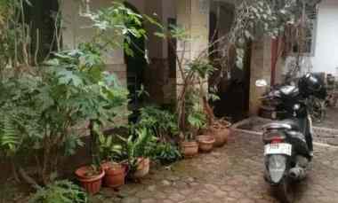 Dijual Rumah Bangunan Lama Cocok untuk Kost di Jati Padang