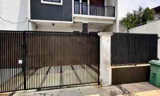 Rumah 2 Lantai Lokasi Strategis dekat LRT Jatibening Bekasi