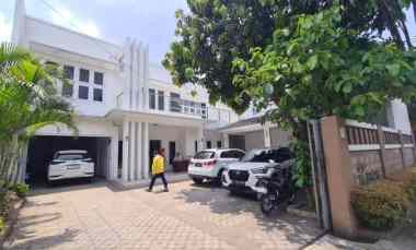 Dijual Rumah Kantor Mewah Strategis di Jatipadang Jakarta Selatan