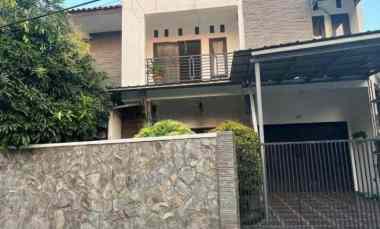 Dijual Rumah Full Furnished Lokasi Strategis Jatiwaringin