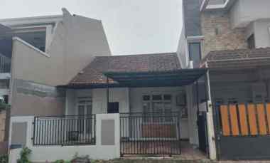 Rumah Second Komplek Jelupang Serpong Tangerang Selatan