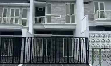 Jemursari Baru Gress Siap Huni dekat Jalan Raya, UBAYA, Plasa Marina