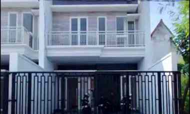 Rumah Baru Jemursari Selatan dekat Ubaya, UK Petra dan Raya Jemursari