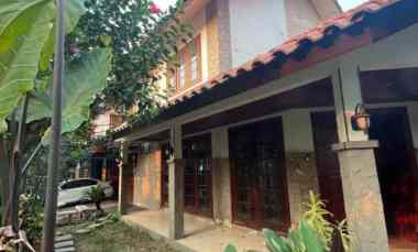 JK223 Rumah Murah 2 Lt Mewah dalam Perumahan Elit Dukuh di Kramat Jati