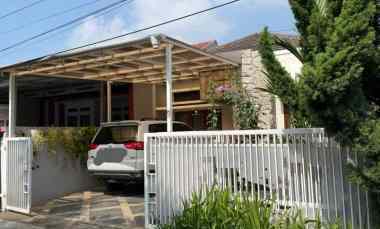 dijual rumah jl arcamanik