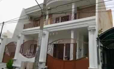 Jual Rumah Mewah 2 Lantai di Jalan Aries Daerah Ploso Kota Surabaya