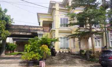 Rumah Dijual di Jl. Aur Kuning