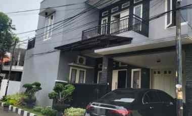 Rumah Mewah Full Furnished dalam Komplek Kayu Putih Jakarta Timur