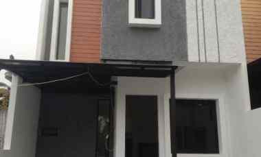 Rumah 2 Lt SIAP HUNI Strategis Nyaman Aman di Jatiasih Kota Bekasi