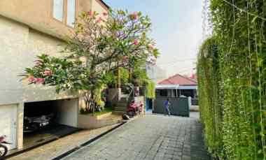 dijual rumah jl benda kemang