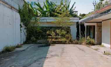 Dijual Rumah Cocok untuk Usaha di jl Bengawan Pusat Kota