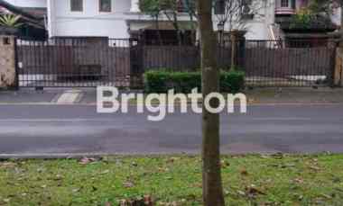 Rumah Besar Nan Luas di Bintaro Jaya, Sektor 1, Cocok untuk Usaha, dll