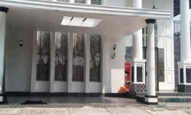 Rumah Cluster Mewah Megah dekat Mall Lippo Cikarang Cibatu Bekasi