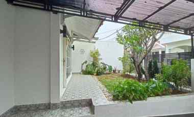 Dijual Rumah Second Lokasi Strategis di jl. Bukit Cimanggu City Raya