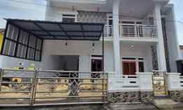 Rumah 2 1/2 Lantai Dijual Siap Huni, Nyaman Lokasi di Kabupaten Bogor