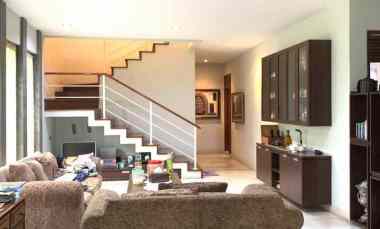 Rumah Terawat Udara Sejuk Tenang di Cigadung Kota Bandung