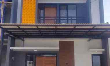 Dijual, Rumah 2 Lantai Lingkungan Asri dekat Perkantoran Bandung Barat