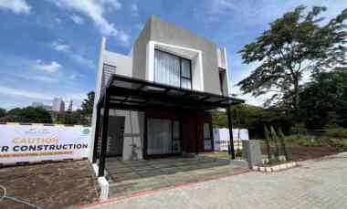 Dijual Rumah Ada Rooftop di Lantai 3 View Kota Bandung dari Dago