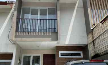 Rumah Dijual di Jl. CIWARUGA BANDUNG