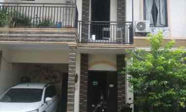 Rumah 2 Lantai Siap Huni dalam Cluster di Condet Jakarta Timur