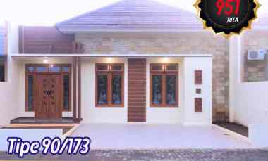 Rumah Dijual di Jl. DI Panjaitan Ungaran timur