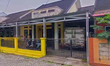 Dijual Rumah Komplek, One Get System, Lokasi Strategis Pekanbaru