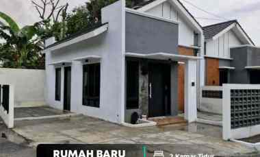 Turun Harga Rumah Baru Hook Tepi Aspal 1 km Utara Pasar Godean