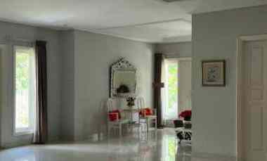 Rumah Dijual di Jl Graha Famili Utara