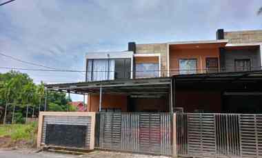 Dijual Rumah Pribadi 2 Lantai Jln Gunung Kidul Bukit Barisan Belakang