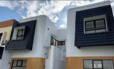 Rumah Villa Modern Minimalis Strategis di Lowokwaru Malang