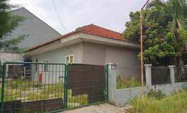 Rumah Murah Tanah 225m2 Halaman dan Taman Luas di Cinere