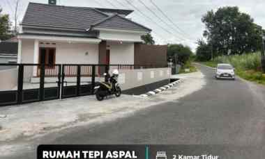 Rumah Baru Tepi Aspal di jl. Kaliurang km 8 6 km dekat Kampus Ugm
