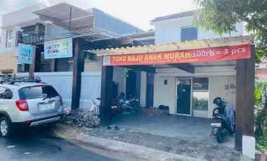 Rumah Bonus Toko Lokasi Strategis di jl. Kanguru Raya, Semarang