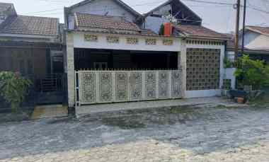 Rumah Cluster 2 Lantai Full Renovasi Lokasi Tepi Jalan Kartama