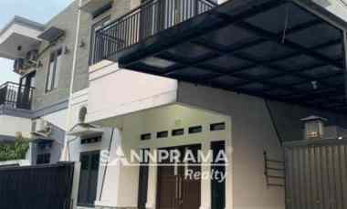 Dijual Rumah Semi Furnished dekat Masjid Kubah Mas Depok