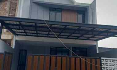 Rumah Baru 2 Lantai dalam Town House Duren Sawit Jakarta Timur