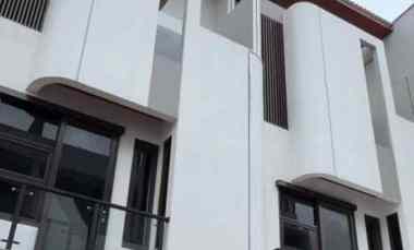 Rumah Townhouse Modern untuk Generasi Milenial, dengan Desain Futurist