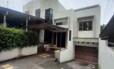 Rumah Semi Furnished di Mainroad jl Kolonel Masturi Cimahi
