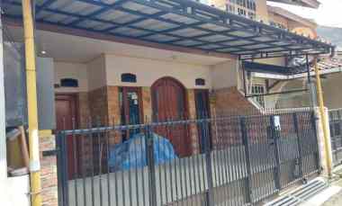 Rumah Strategis jl Kuningan Antapani Bandung Akses 1 Mobil Harga Nego