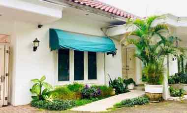 Rumah Dijual di Jl Latuharhary