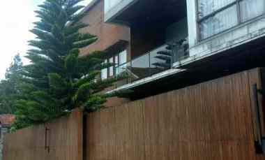 Rumah Siap Huni Keren Bandung Utara Udara Sejuk Lembang