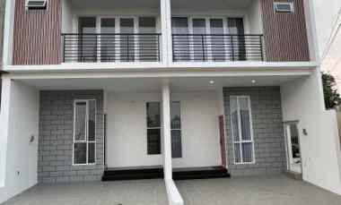 Rumah Cluster 2Lt Scandanavian dekat LRT Cibubur di Tapos Cimanggis