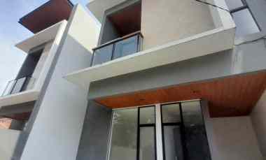 Rumah Dijual di Jl Leuwipanjang