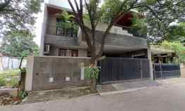 Rumah Rooftop Cantik Terawat Full Furnished dekat Bandara Halim Jaktim