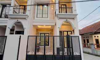 Dijual Rumah 2 Lantai Siap Huni 800 Jutaan di Cilodong Depok