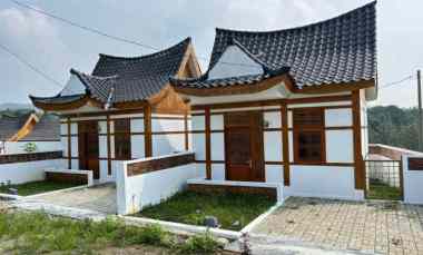 Rumah Bergaya Korea Lingkungan Islami Kawasan 3 Pesantren di Bogor